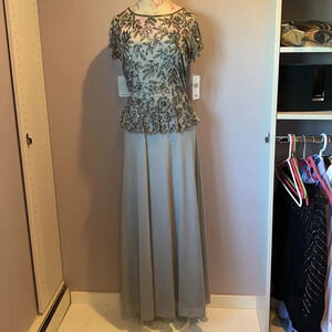 Pisarro Nights beaded cap sleeve top dress color Ice size 6